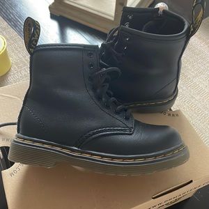 Toddler size 8 dr martins
